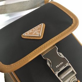 Prada Новый чехол для мобильного телефона Артикул： 2ZH109 Новый