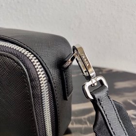 Prada Новая сумка для фотоаппарата Артикул： 2VH070 Новая сумка 