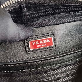 Prada Новая сумка для фотоаппарата Артикул： 2VH070 Новая сумка 