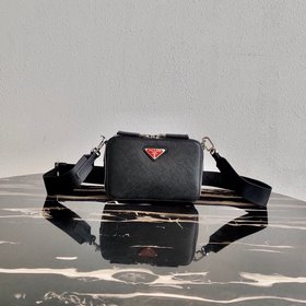 Prada Новая сумка для фотоаппарата Артикул： 2VH070 Новая сумка 