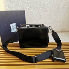 Prada Новая сумка для фотоаппарата Артикул： 2VH069 Глянцевая сум