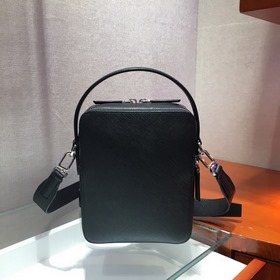 Мужская сумка через плечо Prada, артикул： 2VH066 Изготовлена из и
