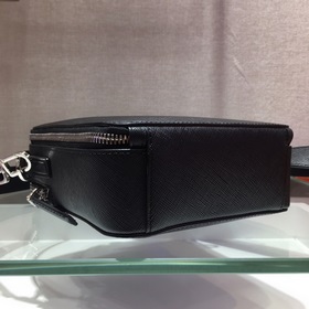 Мужская сумка через плечо Prada, артикул： 2VH066 Изготовлена из и