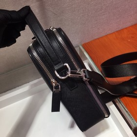 Мужская сумка через плечо Prada, артикул： 2VH066 Изготовлена из и