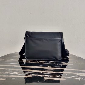 Новая сумка через плечо Prada для мужчин Артикул： 2VD768B Нейлон