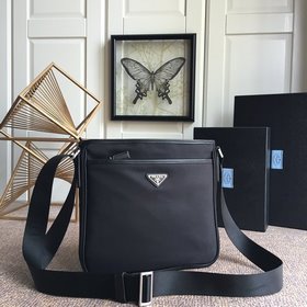 Классическая мужская сумка Prada Модель： 0797 Черный Изготовлена