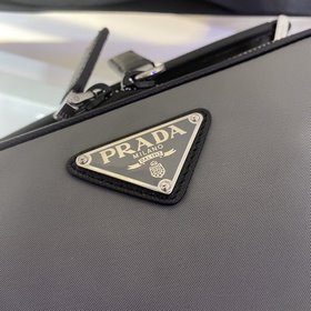 Prada Новая сумка-коробка Новая модель для мужчин в новых цветах