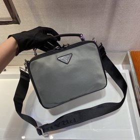 Prada Новая сумка-коробка Новая модель для мужчин в новых цветах