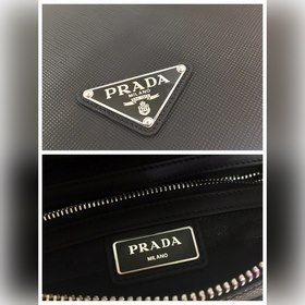 Prada  Новая сумка через плечо Модель： 2VD038 Эта сумка через п