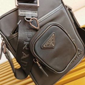 Prada  Экологичная серия Модель： 2VH112 Регулируемый плетеный не