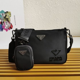 Prada  Экологичная серия Модель： 2VH113 Эта сумка через плечо из