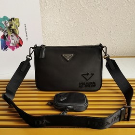 Prada  Экологичная серия Модель： 2VH113 Эта сумка через плечо из