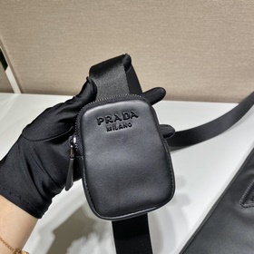 Prada  Новая модель мужской сумки Модель： 2VH121  Эта сумка чер