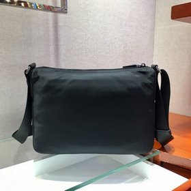 Модель PRADA： 1BC421. Изготовлена из импортной ткани. Сумка через