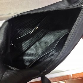 Модель PRADA： 1BC421. Изготовлена из импортной ткани. Сумка через