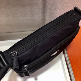 Модель PRADA： 1BC421. Изготовлена из импортной ткани. Сумка через