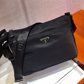 Модель PRADA： 1BC421. Изготовлена из импортной ткани. Сумка через