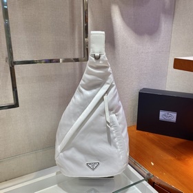 Prada Новая сумка через плечо Модель： 2VZ092 Новая модель сумки