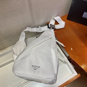 Prada Новая сумка через плечо Модель： 2VZ092 Новая модель сумки 