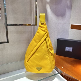 Prada Новая сумка через плечо Модель： 2VZ092 Новая модель сумки