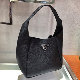 Prada Новая сумка-бакет Модель： 1BC127 Новейшая сумка-корзина Су