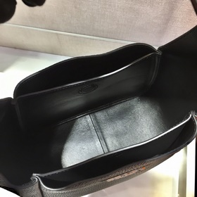 Prada Новая сумка-бакет Модель： 1BC127 Новейшая сумка-корзина Су