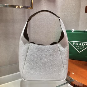 Prada Новая сумка-бакет Модель： 1BC127 Новейшая сумка-корзина Су