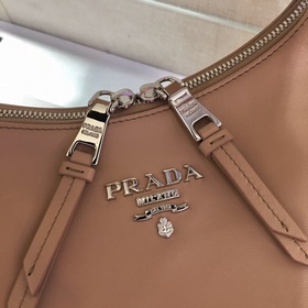 Prada Модель： 1BC132 Кожаная сумка через плечо/подмышечная сумка
