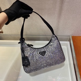 Prada  Сверкающая сумка Hobo Новый номер модели： 1NE515 Сверкающ