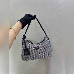 Prada  Сверкающая сумка Hobo Новый номер модели： 1NE515 Сверкающ