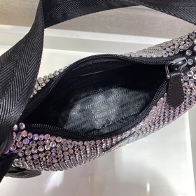 Prada  Сверкающая сумка Hobo Новый номер модели： 1NE515 Сверкающ