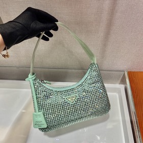 Prada  Сверкающая сумка Hobo Новый номер модели： 1NE515 Сверкающ