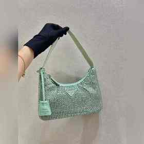 Prada  Сверкающая сумка Hobo Новый номер модели： 1NE515 Сверкающ