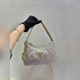 Prada  Сверкающая сумка Hobo Новый номер модели： 1NE515 Сверкающ