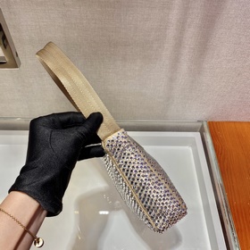 Prada  Сверкающая сумка Hobo Новый номер модели： 1NE515 Сверкающ
