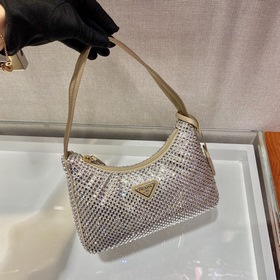Prada  Сверкающая сумка Hobo Новый номер модели： 1NE515 Сверкающ