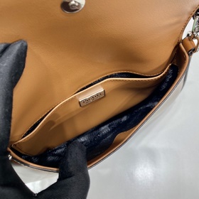 Prada Новая сумка под мышку 2022 в новых цветах. В этом году оче