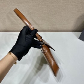 Prada Новая сумка под мышку 2022 в новых цветах. В этом году оче