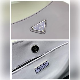 PRADA Новая модель сумки под мышку Новая модель сумки под мышку 
