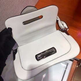 PRADA  Новый цвет женской сумки под мышку Модель： 1BD168 Изготов