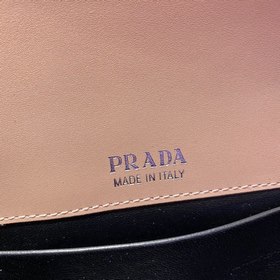 PRADA сумка под мышку, новейшая женская модель, артикул： 1BD168,