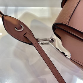 PRADA сумка под мышку, новейшая женская модель, артикул： 1BD168,