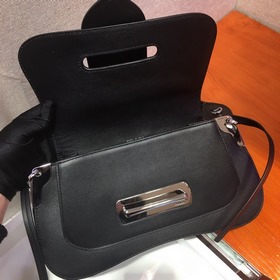 Новая женская сумка PRADA под мышкой, модель： 1BD168 Изготовлена
