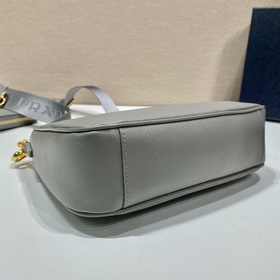 PRADA Золотая фурнитура, три в одном Новый номер модели： 1BH204 