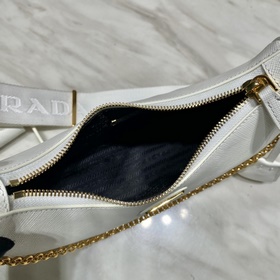 PRADA Золотая фурнитура, три в одном Новый цвет： 1BH204 Кожа/зол