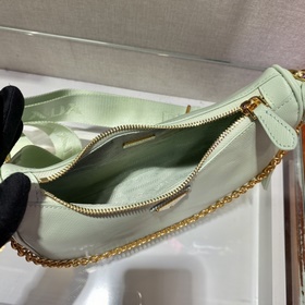 PRADA Новая модель с золотыми металлическими деталями, номер мод