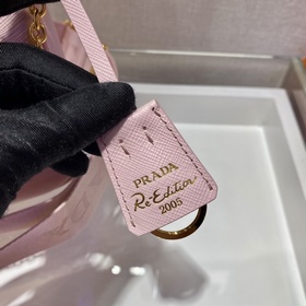 PRADA Новая модель с золотыми металлическими деталями, номер мод