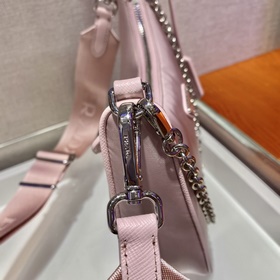 PRADA Новый номер модели： 1BH204, нейлоновая сумка Hobo для ноше