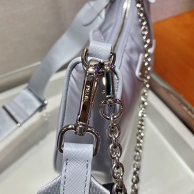 PRADA Новый номер модели： 1BH204, нейлоновая сумка Hobo для ноше