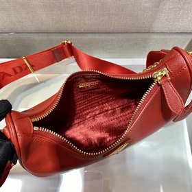 PRADA Новая модель с золотыми металлическими деталями, номер мод